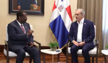 Abinader recibe canciller de Kenia en el Palacio Nacional