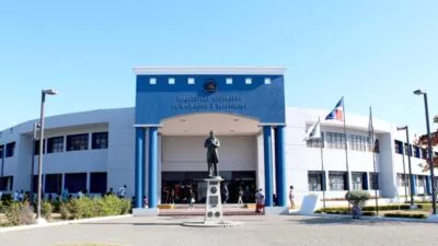DGM ordena investigación de incidente entre agente migratorio y haitiano indocumentado