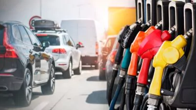 Gobierno mantiene estables precios de los principales combustibles una semana más