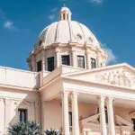 Abinader crea mediante decreto comisión para estudio del marco jurídico migratorio en RD 