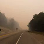 Los incendios forestales obligan a la evacuación de 4.000 personas en el centro de Canadá