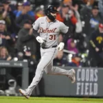 Doble de Torkelson en extra inning le da victoria a Detroit ante Rockies