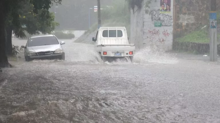 Vaguada sigue generando lluvias; Indomet actualiza alertas y avisos meteorológicos