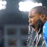 Cuadrangular de tres carreras de Vladdy Jr brinda victoria de Toronto sobre Boston