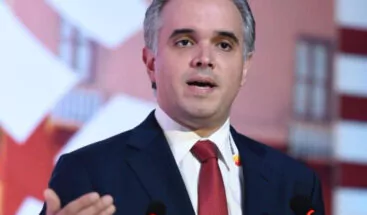 Informe IDEC 2024 muestra avance de estudiantes en comprensión lectora y ciencias