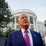 Trump llama «héroes» a los funcionarios que ejecutan las redadas a discreción contra los migrantes