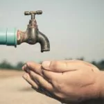 Denuncian aguda escasez de agua en áreas de Don Bosco en Santo Domingo