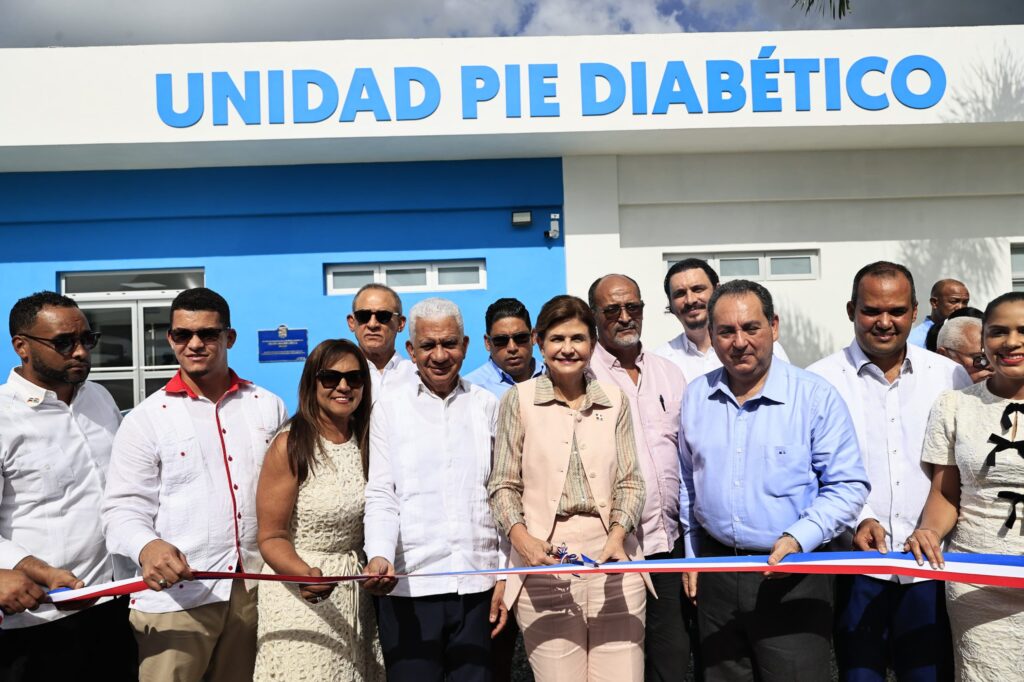 vicepresidenta inaugura remozamiento general y ampliacion emergencia hospital de cenovi 4 scaled