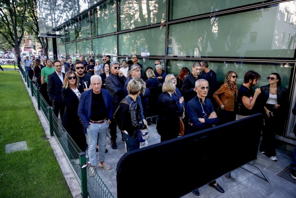 giorgio armani 2d1d9915